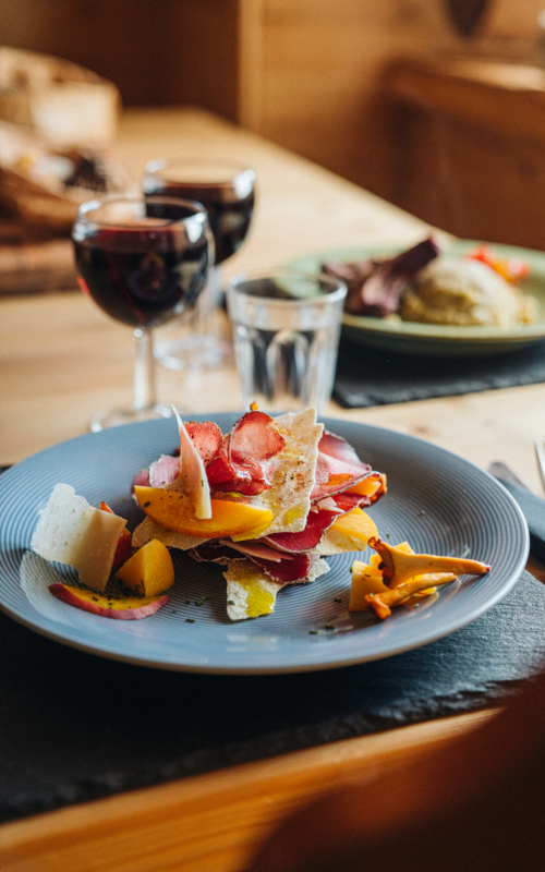 cucina_valtellinese_bresaola_caprino